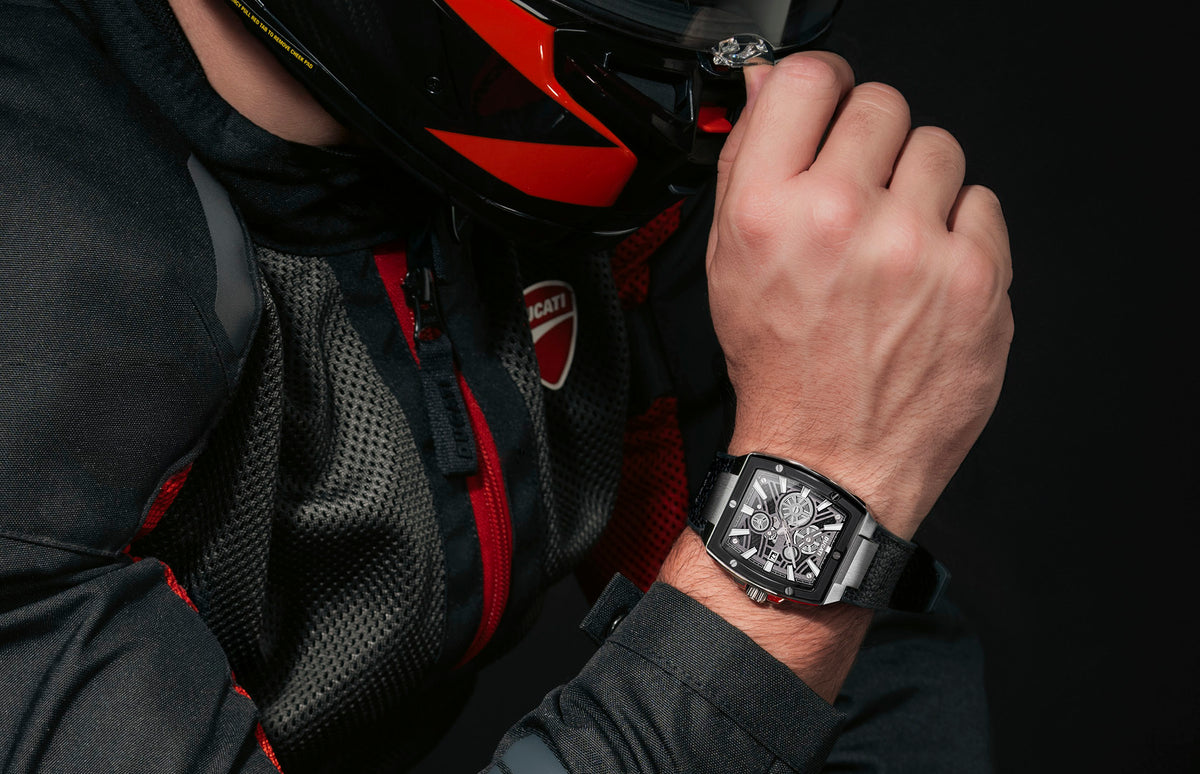LO SPIRITO DUCATI, AL POLSO